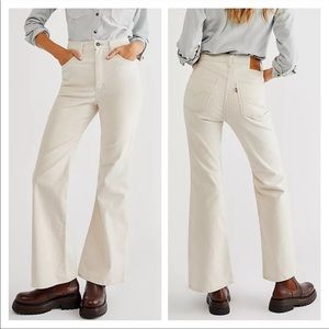 NWT Levi’s 70’s high rise flare corduroy jeans 29